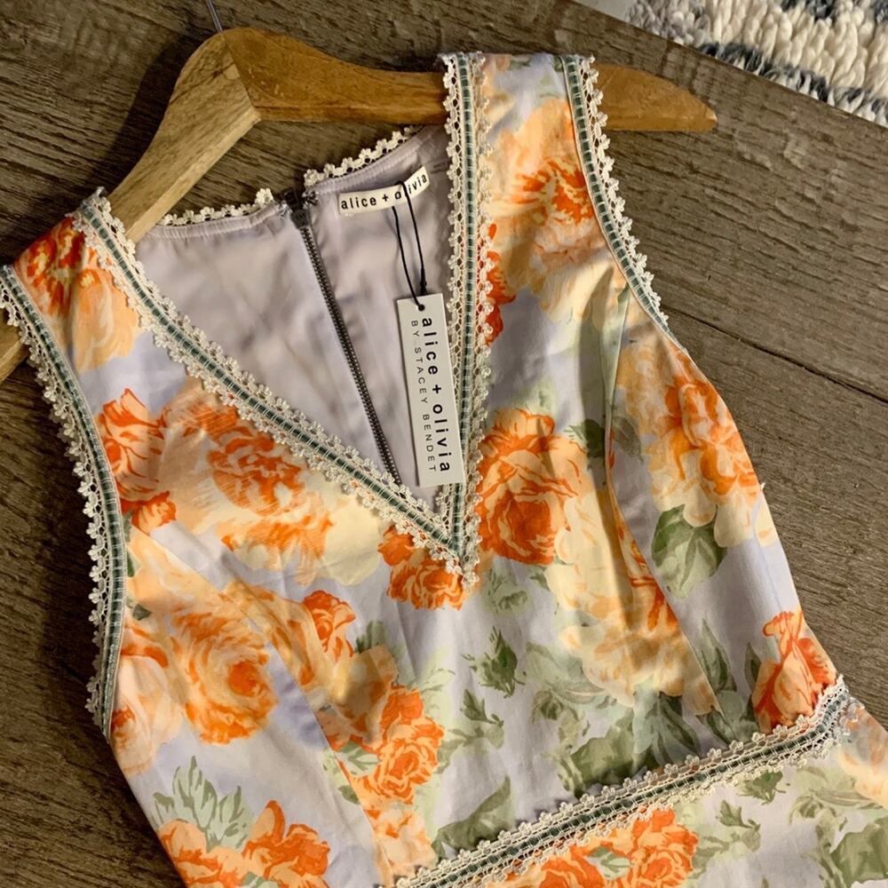 Alice + Olivia Kirean Dress. - Picture 8 of 12
